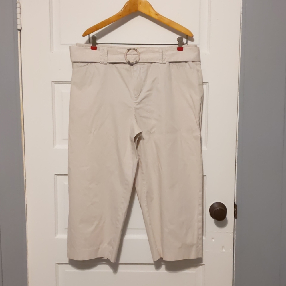Capri pants